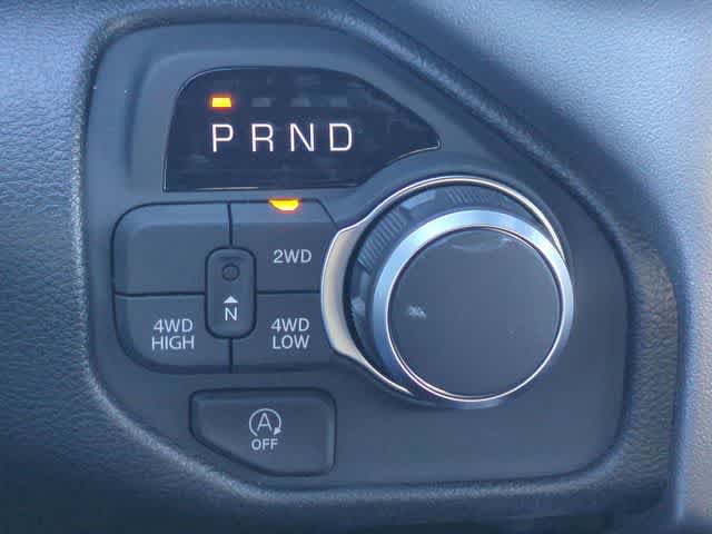 2026 RAM 1500 RAM 1500 EXPRESS CREW CAB 4X4 5'7' BOX