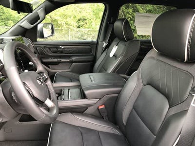 2026 RAM 1500 RAM 1500 LIMITED CREW CAB 4X4 5'7' BOX