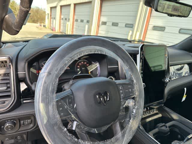 2026 RAM 1500 RAM 1500 LIMITED CREW CAB 4X4 5'7' BOX