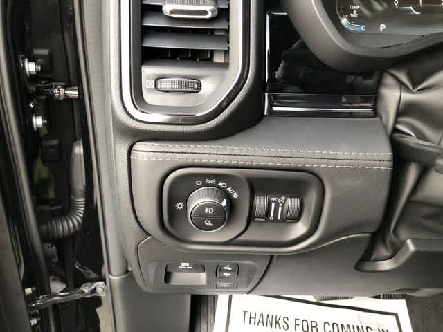 2026 RAM 1500 RAM 1500 LIMITED CREW CAB 4X4 5'7' BOX