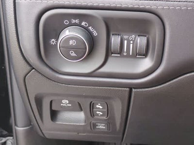 2026 RAM 1500 RAM 1500 LIMITED CREW CAB 4X4 5'7' BOX