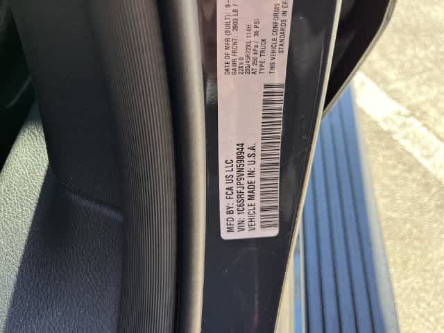 2027 RAM 1500 RAM 1500 LARAMIE CREW CAB 4X4 5'7' BOX