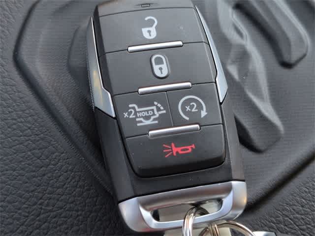 2026 RAM 1500 RAM 1500 LARAMIE CREW CAB 4X4 5'7' BOX