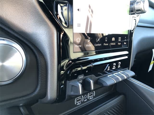 2026 RAM 1500 RAM 1500 LARAMIE CREW CAB 4X4 5'7' BOX