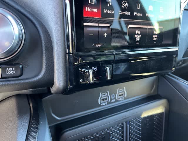 2027 RAM 1500 RAM 1500 REBEL CREW CAB 4X4 5'7' BOX