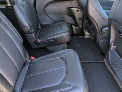 2027 Chrysler Pacifica PACIFICA SELECT AWD