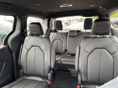2027 Chrysler Pacifica PACIFICA SELECT AWD