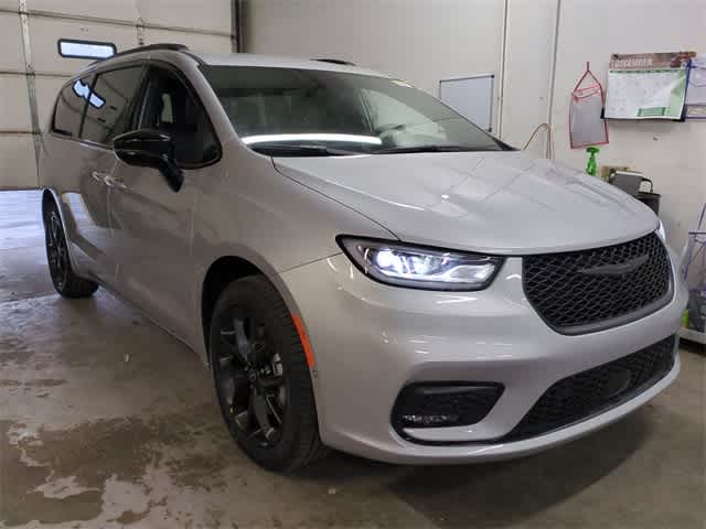 2026 Chrysler Pacifica PACIFICA SELECT AWD