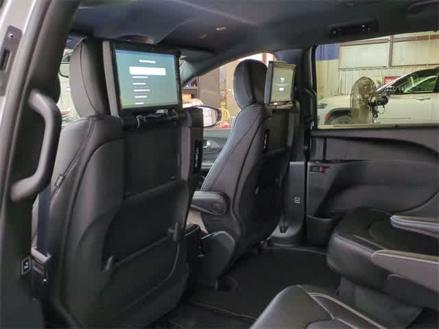 2026 Chrysler Pacifica PACIFICA SELECT AWD