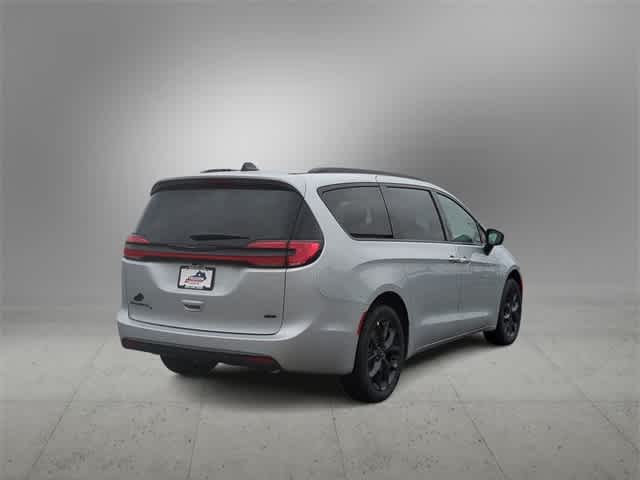 2026 Chrysler Pacifica PACIFICA SELECT AWD