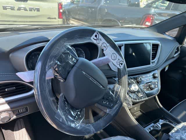 2027 Chrysler Pacifica PACIFICA LIMITED AWD