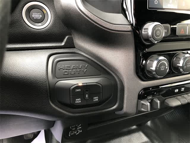 2026 RAM 3500 RAM 3500 TRADESMAN CREW CAB 4X4 8' BOX