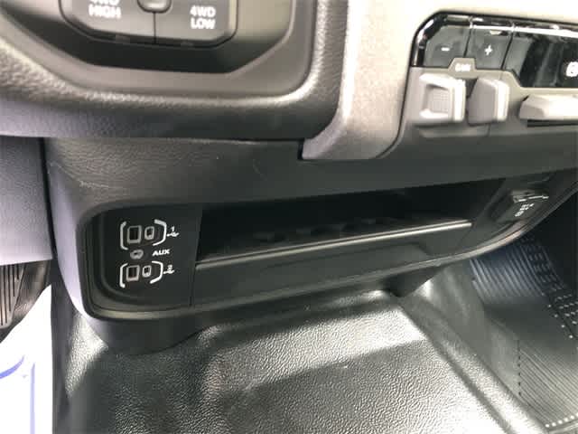 2026 RAM 3500 RAM 3500 TRADESMAN CREW CAB 4X4 8' BOX