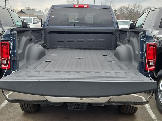 2026 RAM 3500 RAM 3500 TRADESMAN CREW CAB 4X4 8' BOX