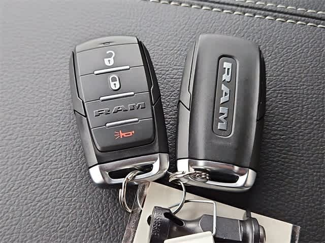 2026 RAM 3500 RAM 3500 TRADESMAN CREW CAB 4X4 8' BOX