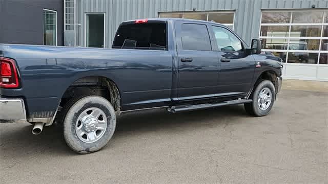 2026 RAM 3500 RAM 3500 TRADESMAN CREW CAB 4X4 8' BOX