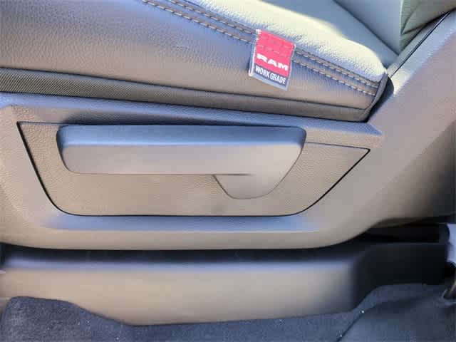 2026 RAM 2500 RAM 2500 TRADESMAN CREW CAB 4X4 6'4' BOX