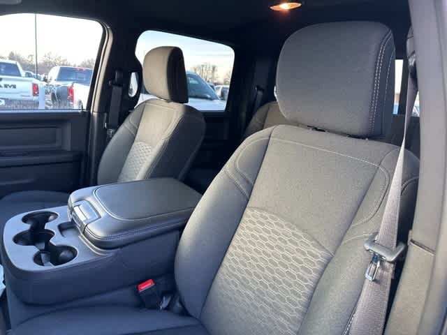 2026 RAM 2500 RAM 2500 BLACK EXPRESS CREW CAB 4X4 6'4' BOX