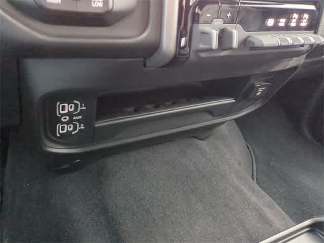 2026 RAM 2500 RAM 2500 TRADESMAN CREW CAB 4X4 6'4' BOX