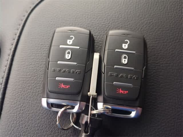 2026 RAM 2500 RAM 2500 TRADESMAN CREW CAB 4X4 6'4' BOX