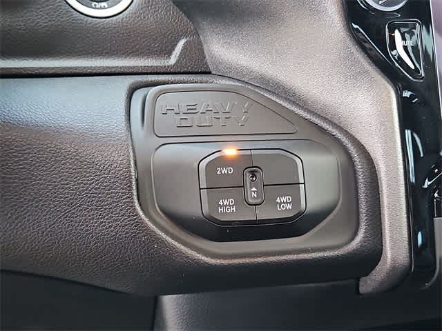 2026 RAM 3500 RAM 3500 TRADESMAN CREW CAB 4X4 8' BOX