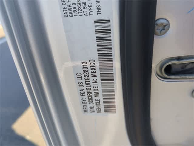 2026 RAM 3500 RAM 3500 TRADESMAN CREW CAB 4X4 8' BOX