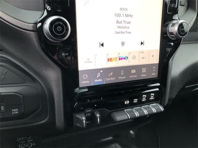 2026 RAM 3500 RAM 3500 TRADESMAN CREW CAB 4X4 8' BOX