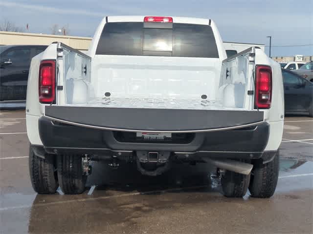 2026 RAM 3500 RAM 3500 TRADESMAN CREW CAB 4X4 8' BOX