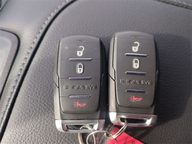 2026 RAM 3500 RAM 3500 TRADESMAN CREW CAB 4X4 8' BOX