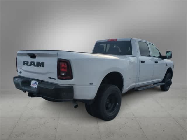 2026 RAM 3500 RAM 3500 TRADESMAN CREW CAB 4X4 8' BOX