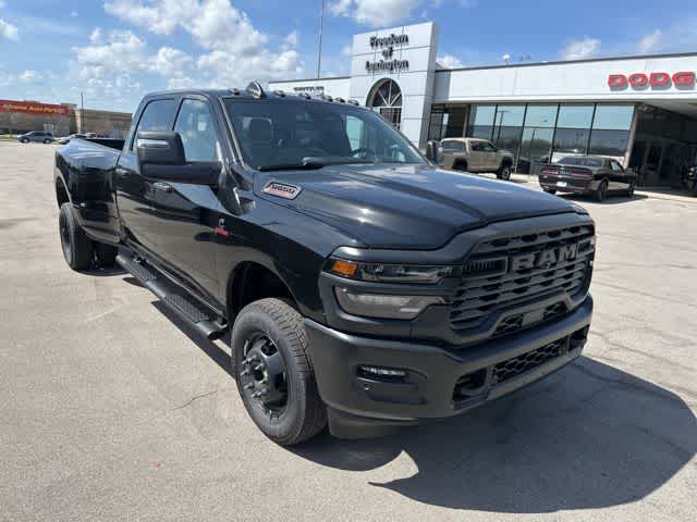 2026 RAM 3500 RAM 3500 TRADESMAN CREW CAB 4X4 8' BOX