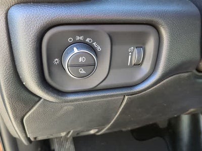 2026 RAM 3500 RAM 3500 TRADESMAN CREW CAB 4X4 8' BOX