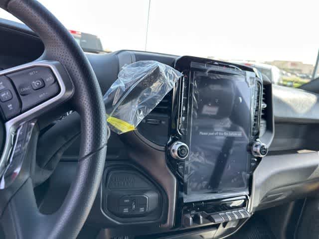 2026 RAM 3500 RAM 3500 TRADESMAN CREW CAB 4X4 8' BOX