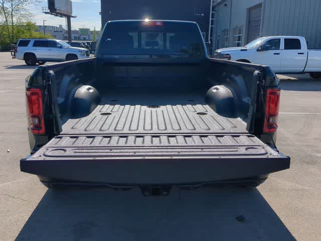 2026 RAM 3500 RAM 3500 TRADESMAN CREW CAB 4X4 8' BOX