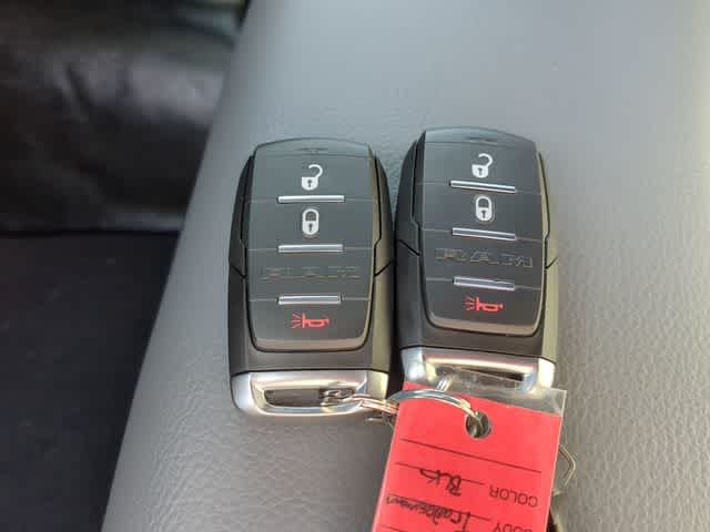 2026 RAM 3500 RAM 3500 TRADESMAN CREW CAB 4X4 8' BOX