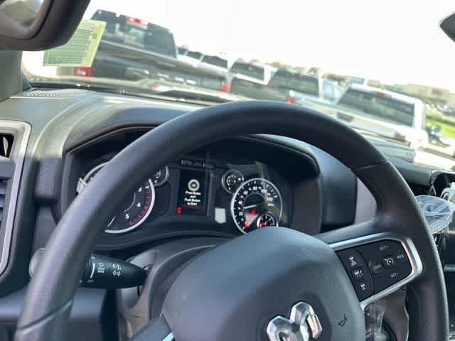 2026 RAM 3500 RAM 3500 TRADESMAN CREW CAB 4X4 8' BOX