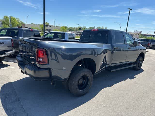 2026 RAM 3500 RAM 3500 TRADESMAN CREW CAB 4X4 8' BOX