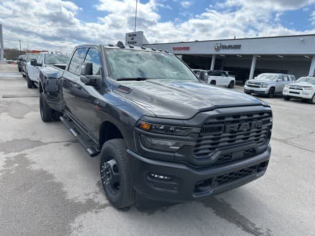 2026 RAM 3500 RAM 3500 TRADESMAN CREW CAB 4X4 8' BOX
