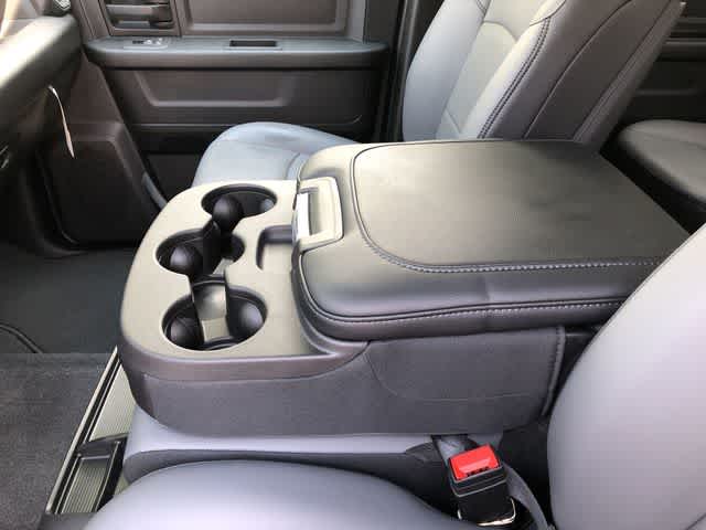 2026 RAM 3500 RAM 3500 TRADESMAN CREW CAB 4X4 8' BOX