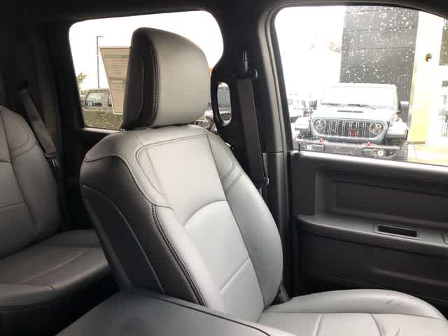 2026 RAM 3500 RAM 3500 TRADESMAN CREW CAB 4X4 8' BOX