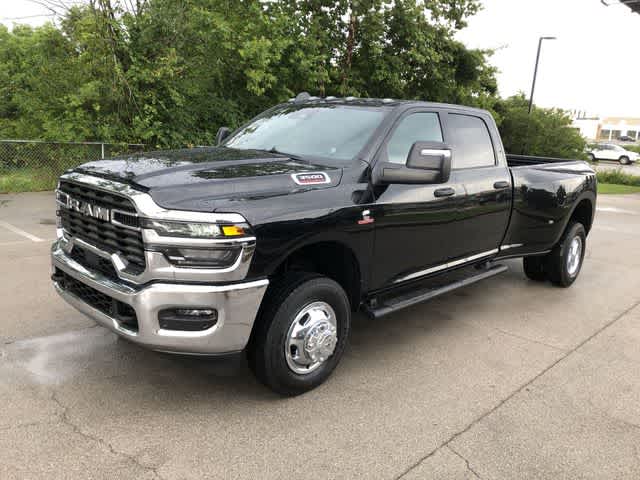 2026 RAM 3500 RAM 3500 TRADESMAN CREW CAB 4X4 8' BOX