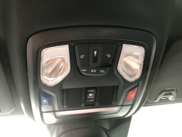 2026 RAM 3500 RAM 3500 TRADESMAN CREW CAB 4X4 8' BOX