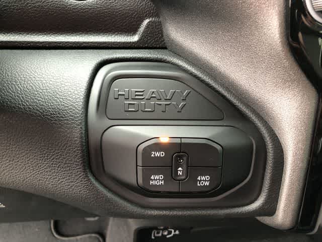 2026 RAM 3500 RAM 3500 TRADESMAN CREW CAB 4X4 8' BOX