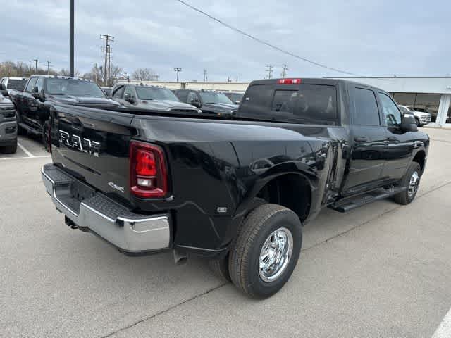 2026 RAM 3500 RAM 3500 TRADESMAN CREW CAB 4X4 8' BOX