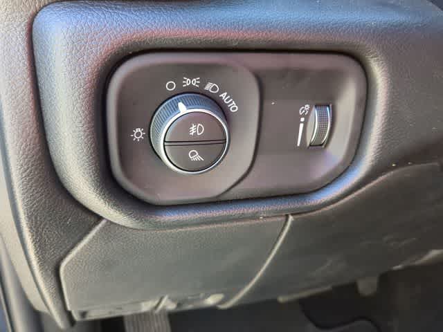 2026 RAM 3500 RAM 3500 TRADESMAN CREW CAB 4X4 8' BOX