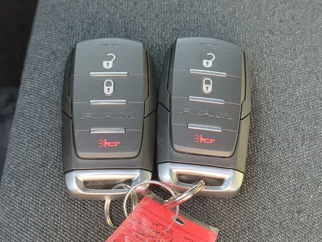 2026 RAM 3500 RAM 3500 TRADESMAN CREW CAB 4X4 8' BOX