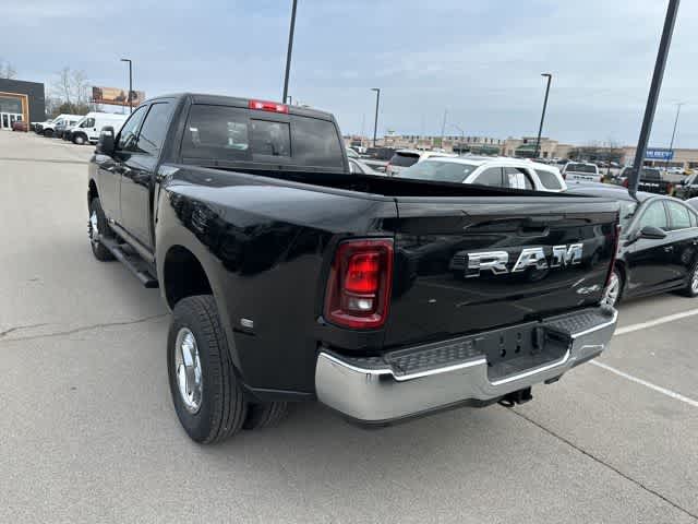 2026 RAM 3500 RAM 3500 TRADESMAN CREW CAB 4X4 8' BOX