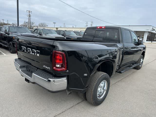 2026 RAM 3500 RAM 3500 TRADESMAN CREW CAB 4X4 8' BOX