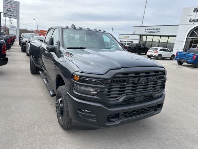 2026 RAM 3500 RAM 3500 TRADESMAN CREW CAB 4X4 8' BOX