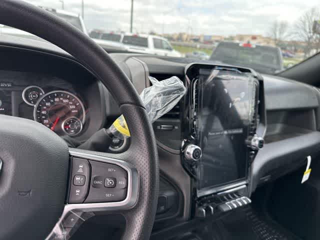 2026 RAM 3500 RAM 3500 TRADESMAN CREW CAB 4X4 8' BOX